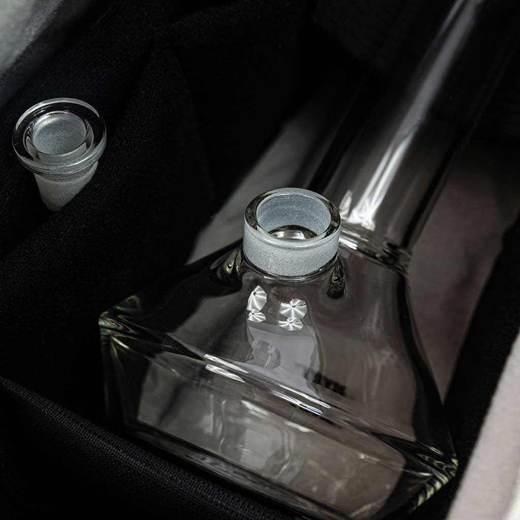 RYOT PRO-DUFFLE CARBON SERIES SMELL-PROOF BAG