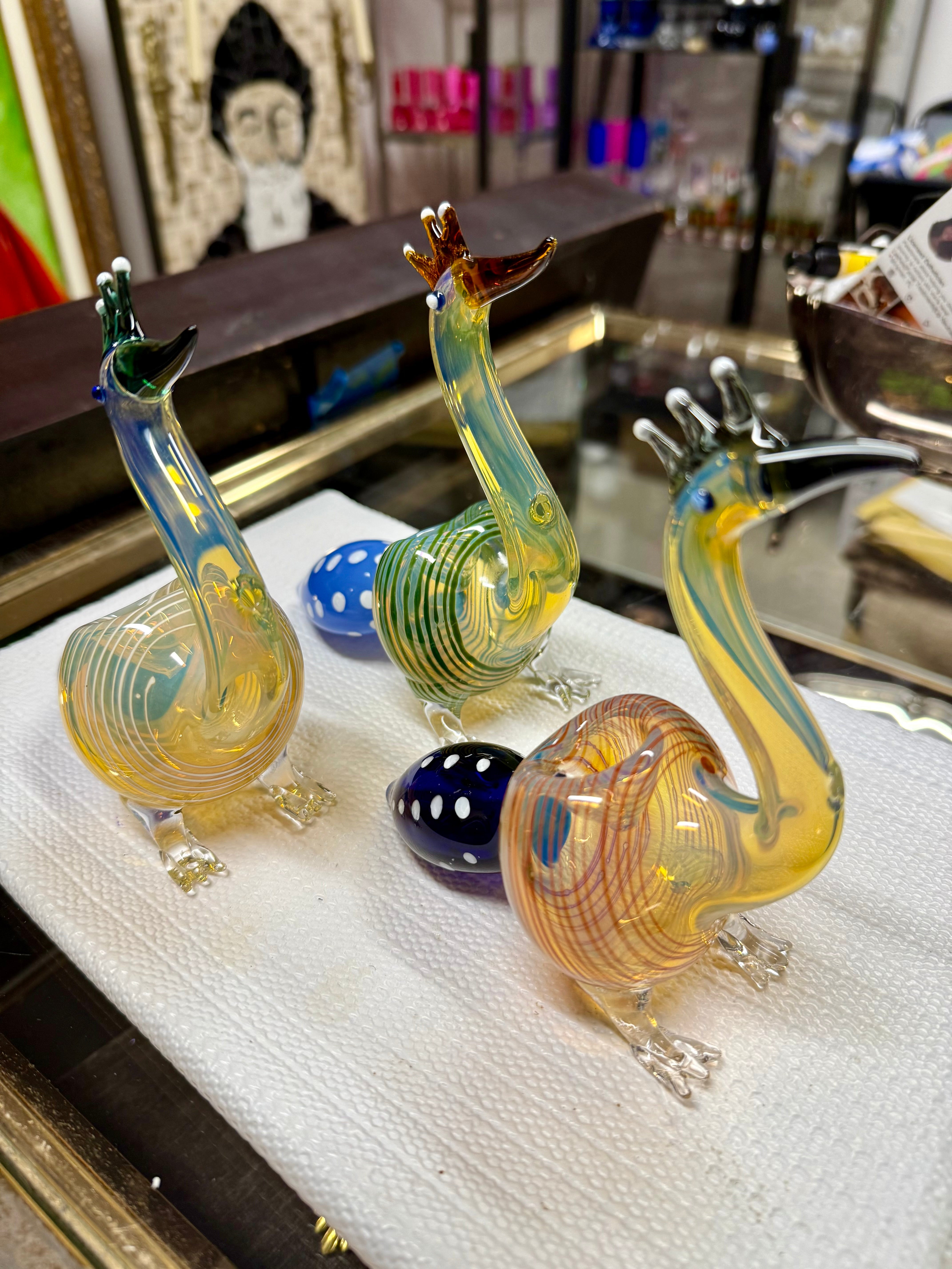 Ripkitty 5” Peacock Dry Herb Hand Pipe