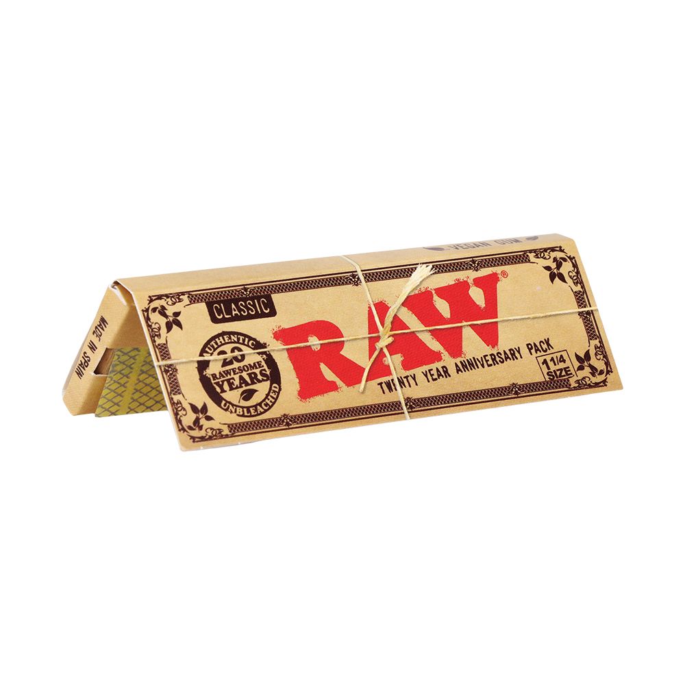 24CT DISPLAY - RAW Classic 20th Anniversary Rollng Papers - Classic / 50pc / 1 1/4